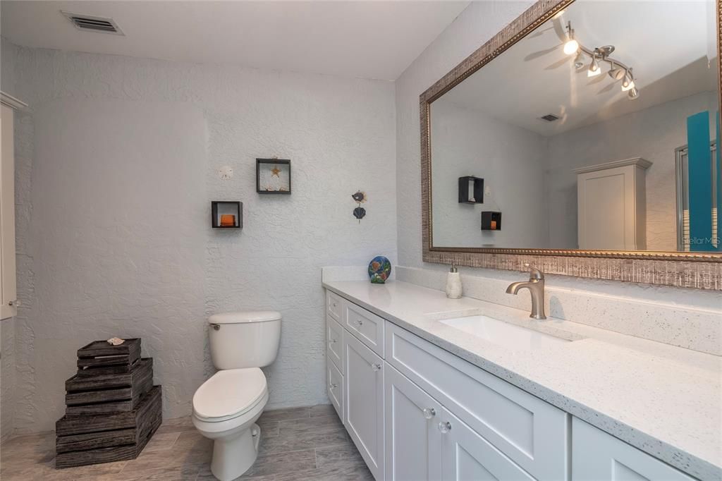 For Sale: $2,555,000 (6 beds, 5 baths, 5469 Square Feet)