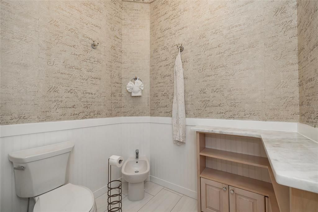 For Sale: $2,555,000 (6 beds, 5 baths, 5469 Square Feet)