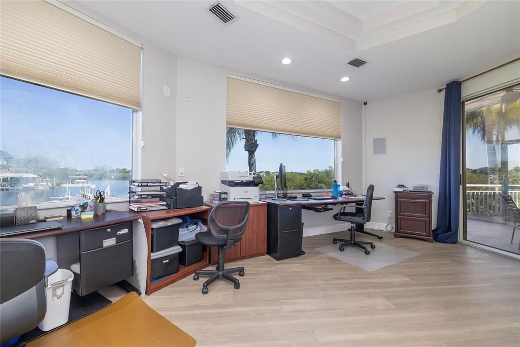 For Sale: $2,555,000 (6 beds, 5 baths, 5469 Square Feet)