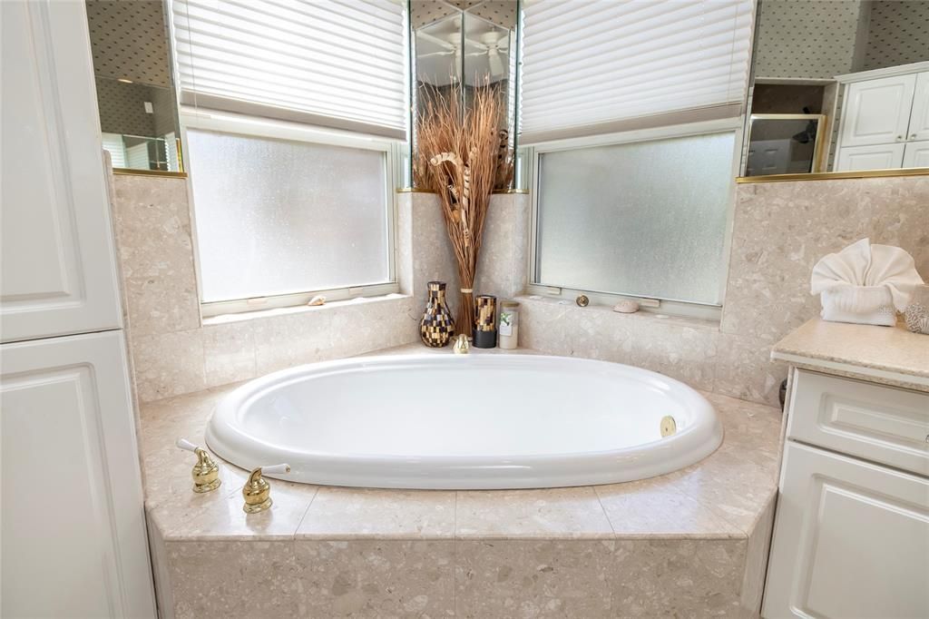 For Sale: $2,555,000 (6 beds, 5 baths, 5469 Square Feet)