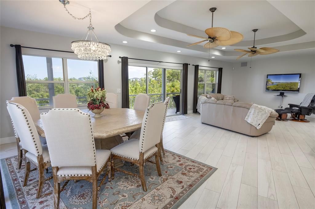 For Sale: $2,555,000 (6 beds, 5 baths, 5469 Square Feet)