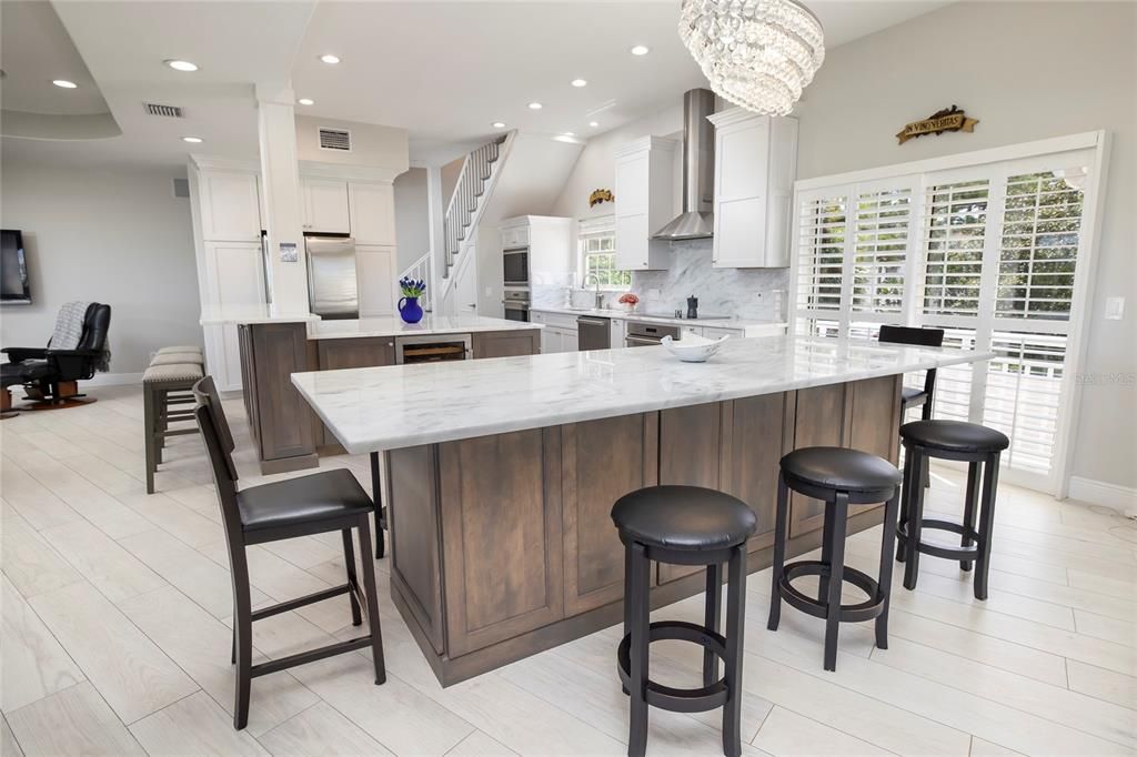 For Sale: $2,555,000 (6 beds, 5 baths, 5469 Square Feet)