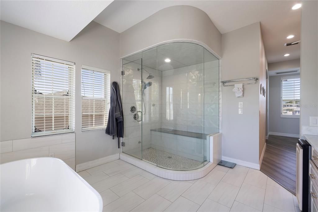 For Sale: $2,555,000 (6 beds, 5 baths, 5469 Square Feet)