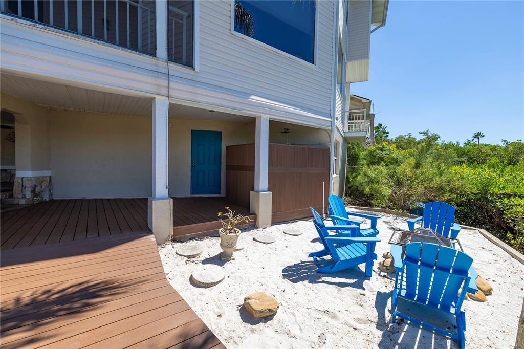 For Sale: $2,555,000 (6 beds, 5 baths, 5469 Square Feet)