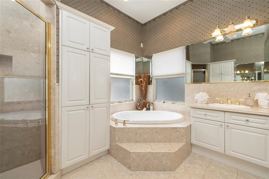 For Sale: $2,555,000 (6 beds, 5 baths, 5469 Square Feet)