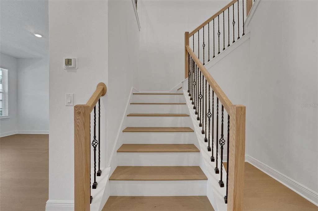 En Venta: $979,990 (6 camas, 4 baños, 3550 Pies cuadrados)