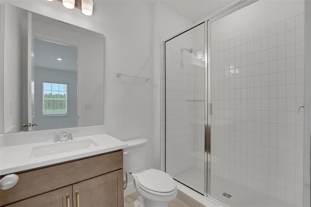 En Venta: $979,990 (6 camas, 4 baños, 3550 Pies cuadrados)
