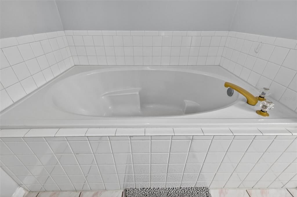 待售: $1,299,000 (3 贝兹, 2 浴室, 2059 平方英尺)