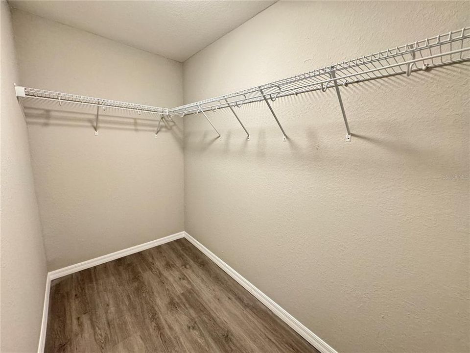 Activo con contrato: $244,000 (3 camas, 2 baños, 1391 Pies cuadrados)