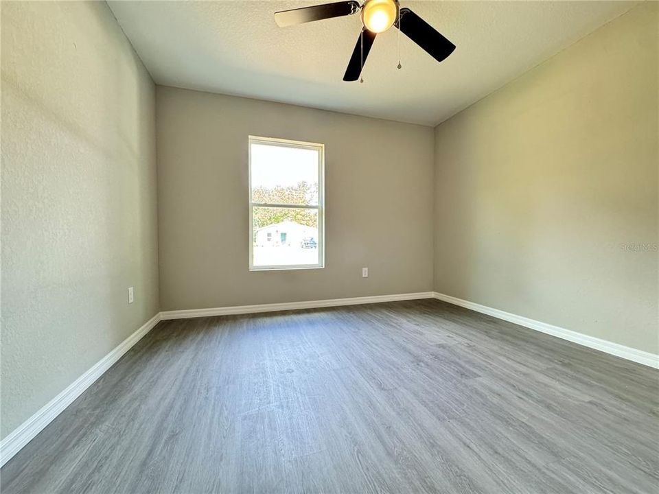 Activo con contrato: $244,000 (3 camas, 2 baños, 1391 Pies cuadrados)