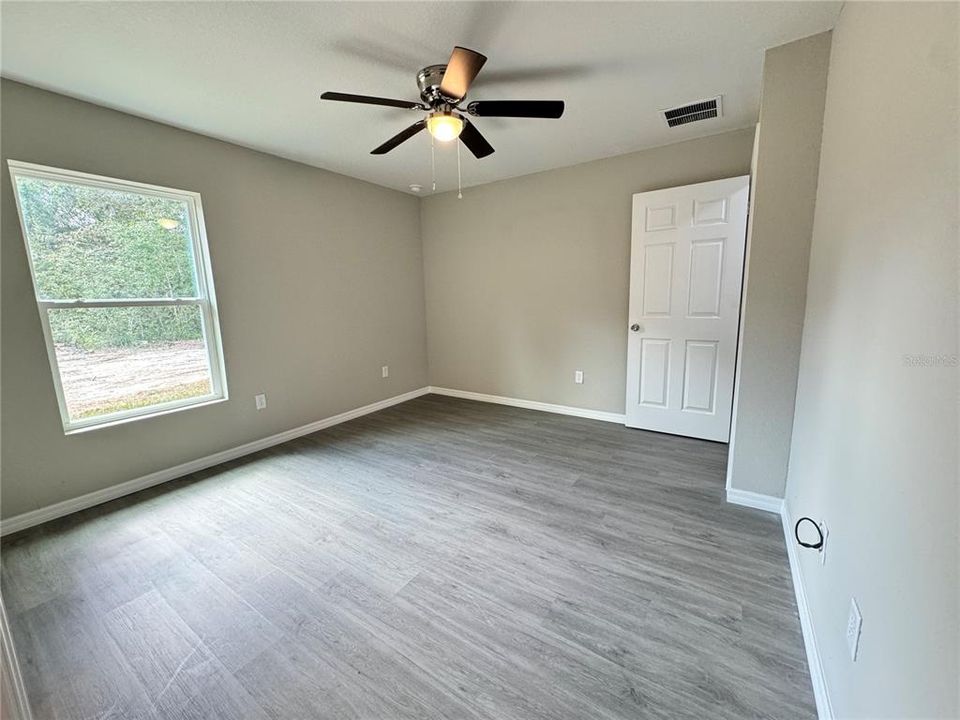 Activo con contrato: $244,000 (3 camas, 2 baños, 1391 Pies cuadrados)