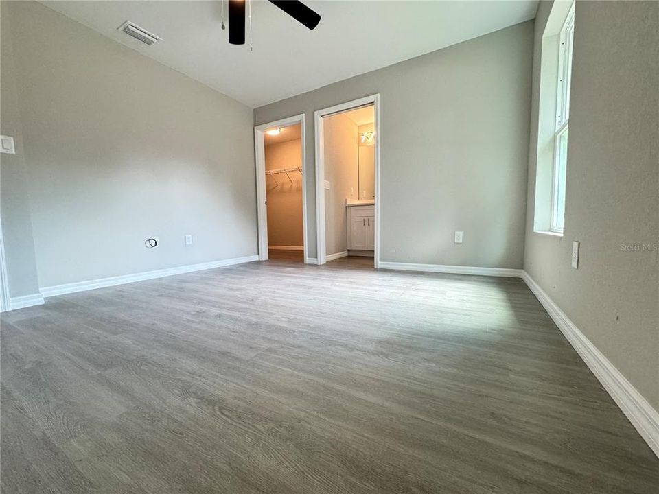 Activo con contrato: $244,000 (3 camas, 2 baños, 1391 Pies cuadrados)