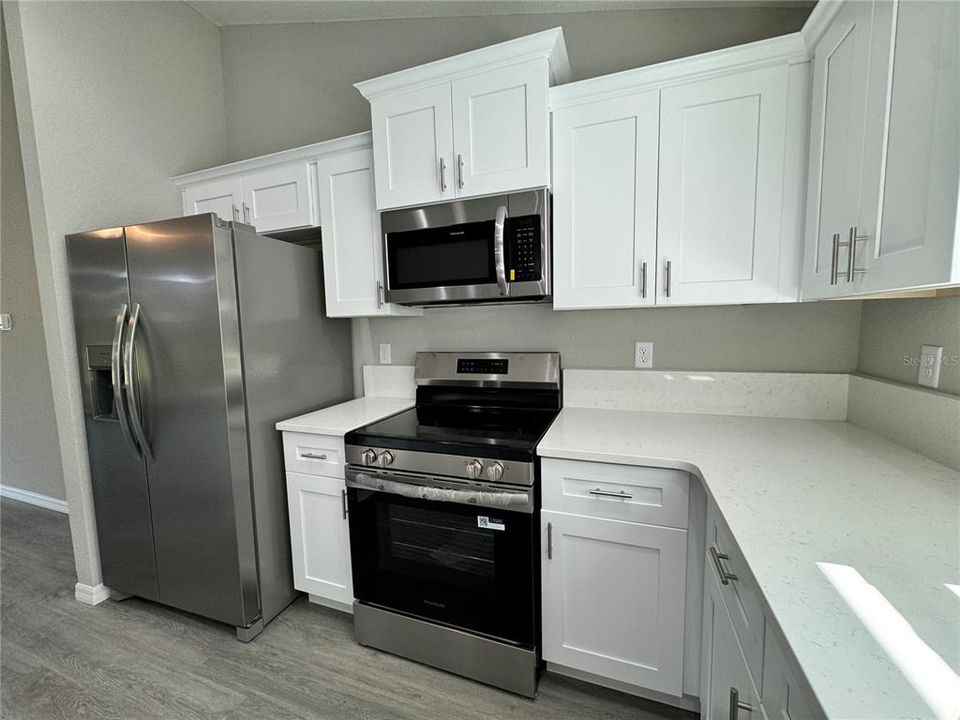 Activo con contrato: $244,000 (3 camas, 2 baños, 1391 Pies cuadrados)