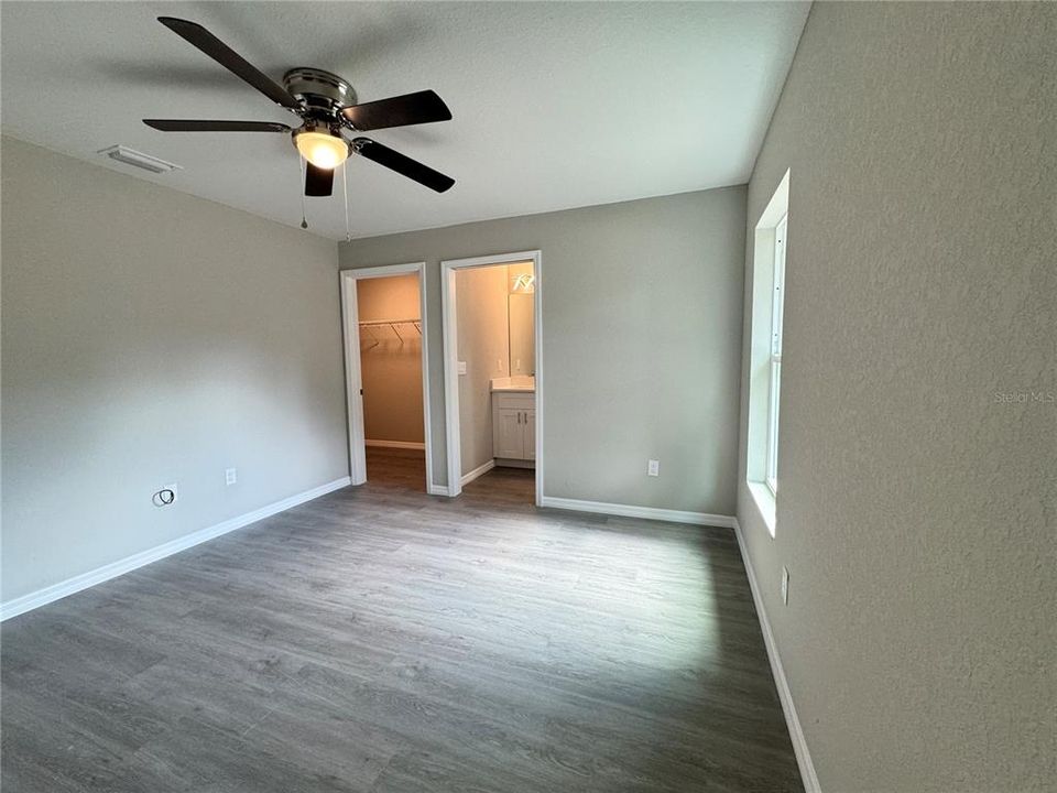 Activo con contrato: $244,000 (3 camas, 2 baños, 1391 Pies cuadrados)