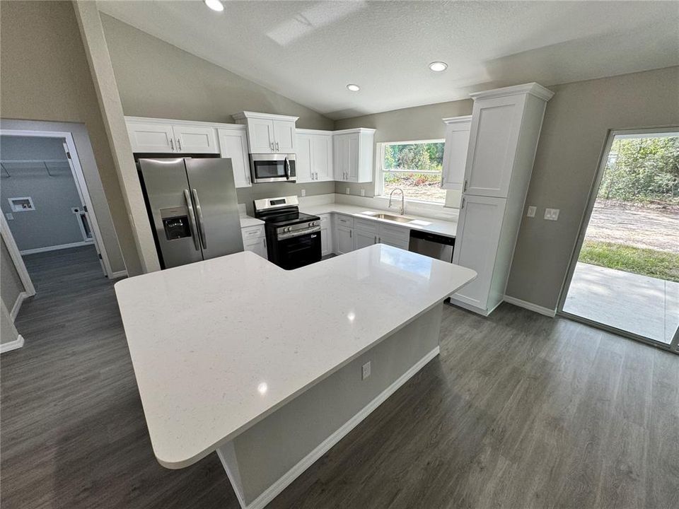 Activo con contrato: $244,000 (3 camas, 2 baños, 1391 Pies cuadrados)