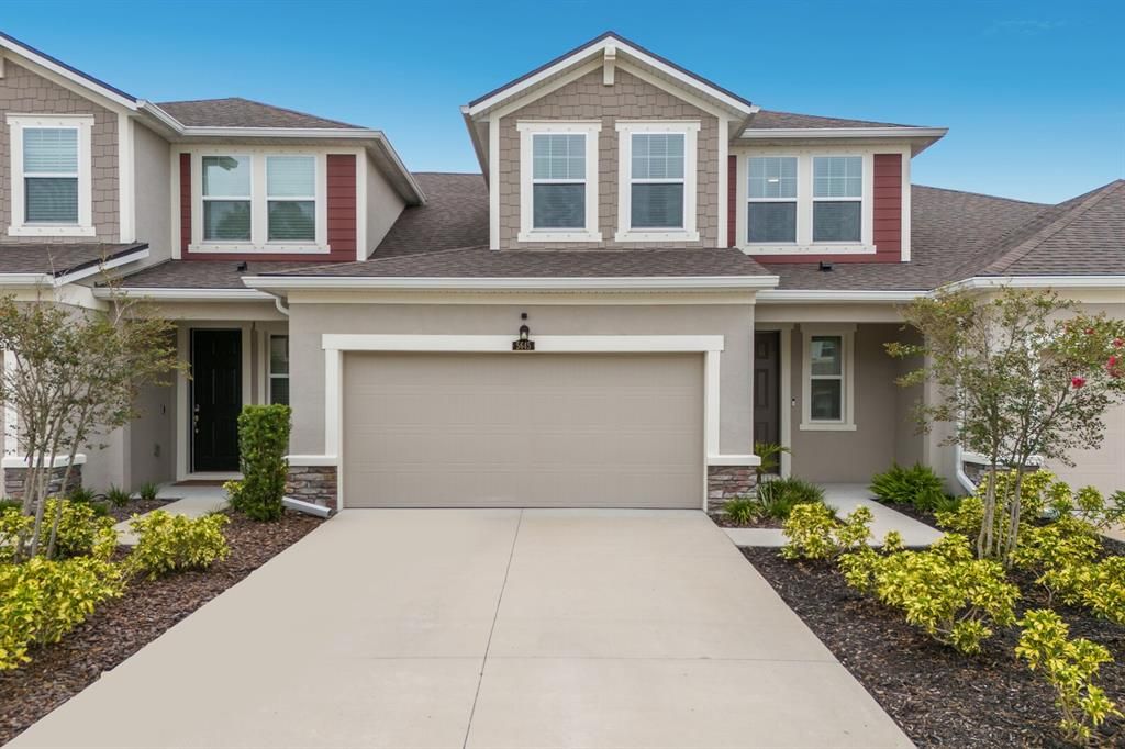 Active With Contract: $374,900 (3 beds, 2 baths, 1904 Square Feet)