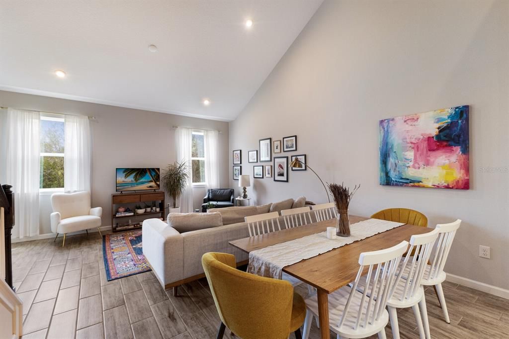 Active With Contract: $374,900 (3 beds, 2 baths, 1904 Square Feet)