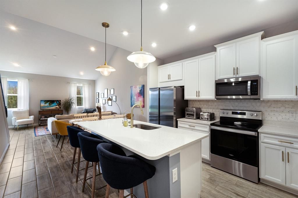Active With Contract: $374,900 (3 beds, 2 baths, 1904 Square Feet)