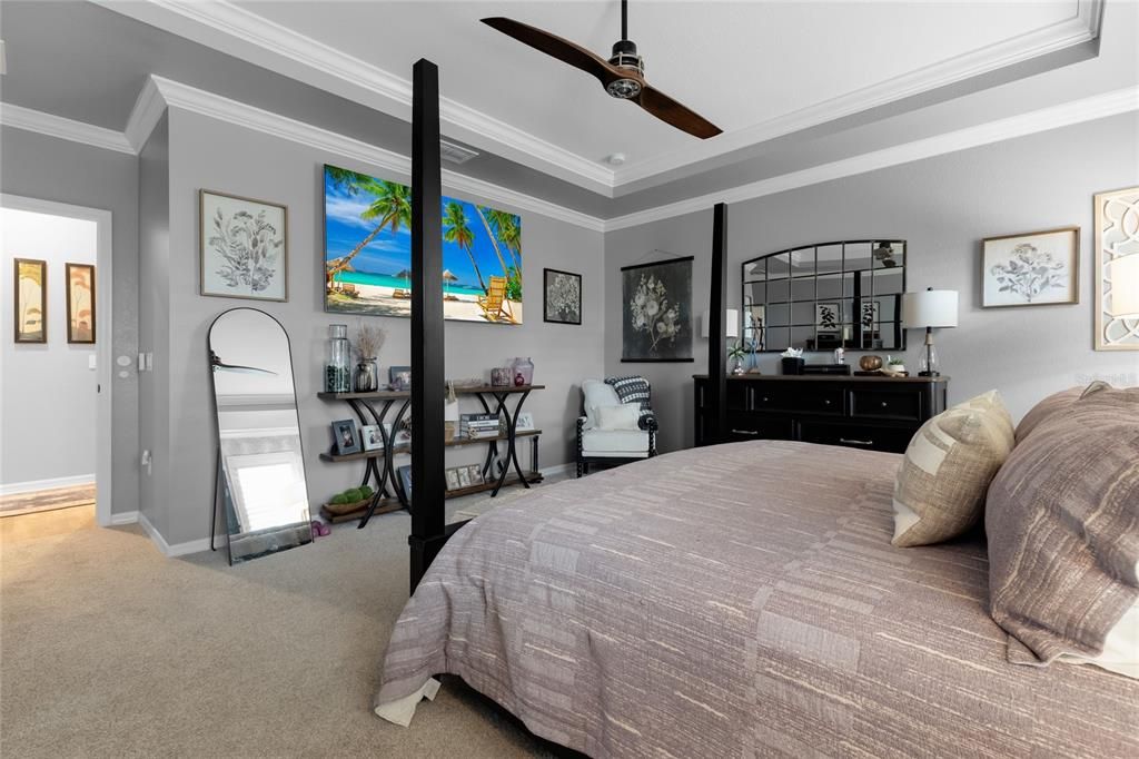 合同活跃: $599,000 (4 贝兹, 3 浴室, 2462 平方英尺)