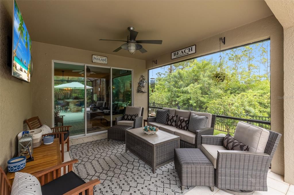 合同活跃: $599,000 (4 贝兹, 3 浴室, 2462 平方英尺)