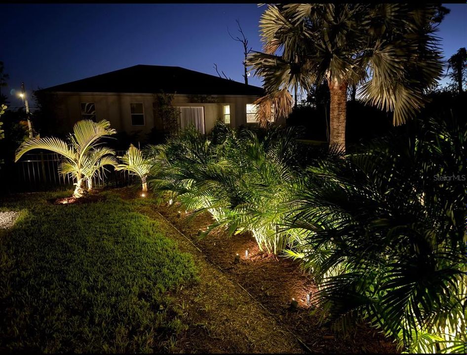 合同活跃: $599,000 (4 贝兹, 3 浴室, 2462 平方英尺)