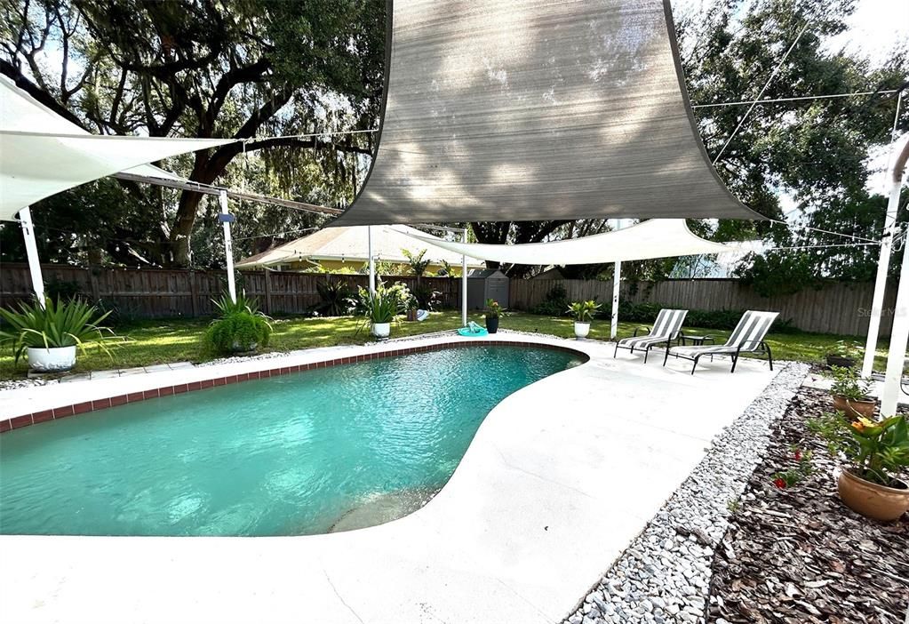 Activo con contrato: $535,000 (4 camas, 2 baños, 2531 Pies cuadrados)