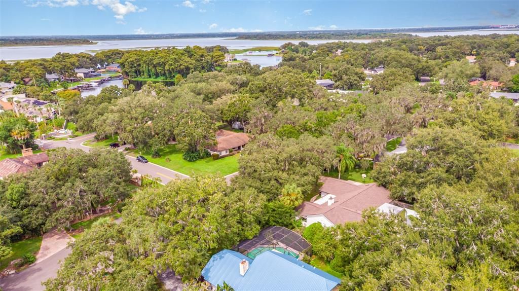 Activo con contrato: $535,000 (4 camas, 2 baños, 2531 Pies cuadrados)