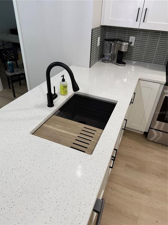 Active With Contract: $575,000 (3 beds, 2 baths, 1878 Square Feet)