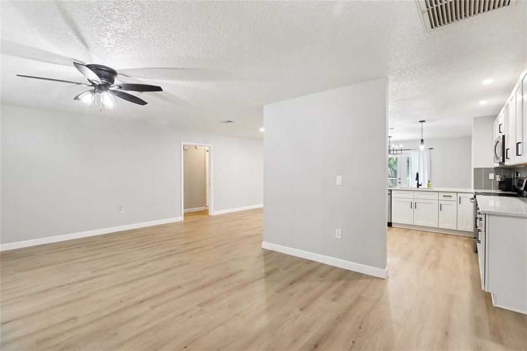 Active With Contract: $575,000 (3 beds, 2 baths, 1878 Square Feet)