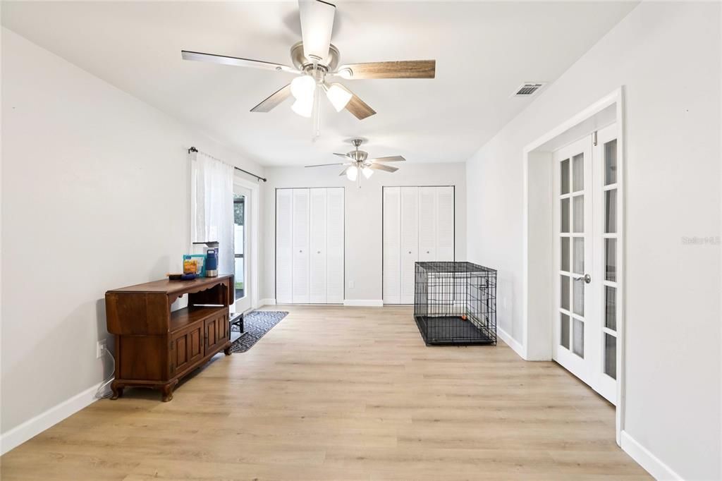 Active With Contract: $575,000 (3 beds, 2 baths, 1878 Square Feet)