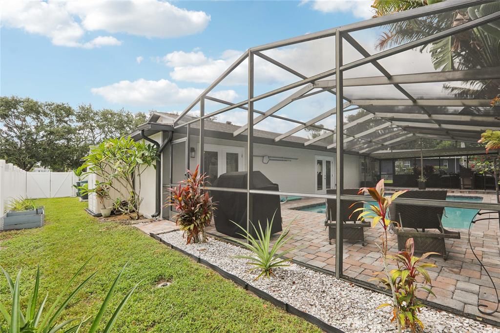 Active With Contract: $575,000 (3 beds, 2 baths, 1878 Square Feet)