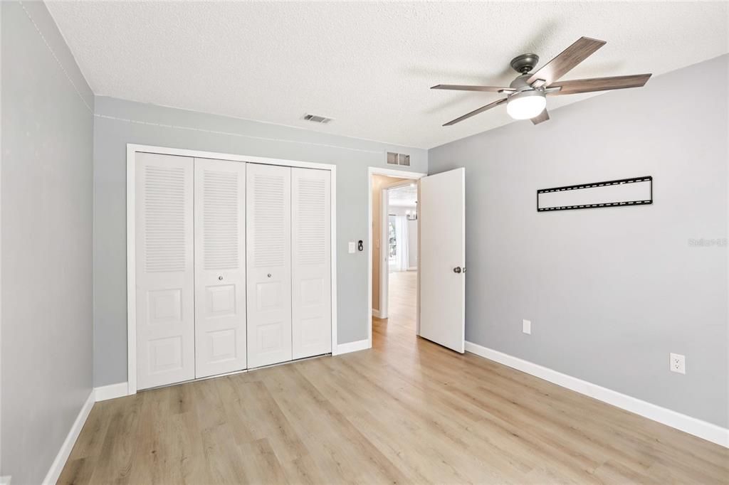 Active With Contract: $575,000 (3 beds, 2 baths, 1878 Square Feet)