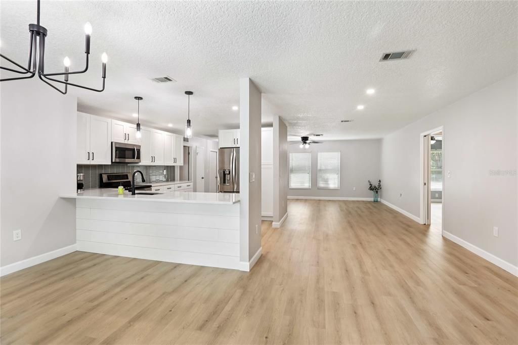 Active With Contract: $575,000 (3 beds, 2 baths, 1878 Square Feet)