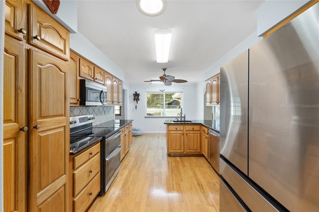 Active With Contract: $499,900 (4 beds, 3 baths, 2683 Square Feet)