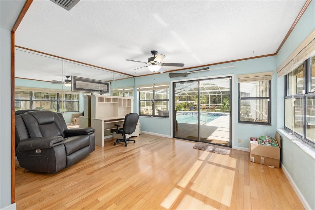 Active With Contract: $499,900 (4 beds, 3 baths, 2683 Square Feet)