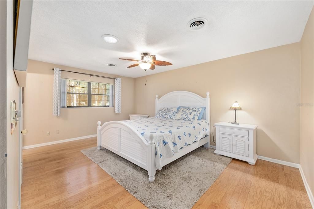 Active With Contract: $499,900 (4 beds, 3 baths, 2683 Square Feet)