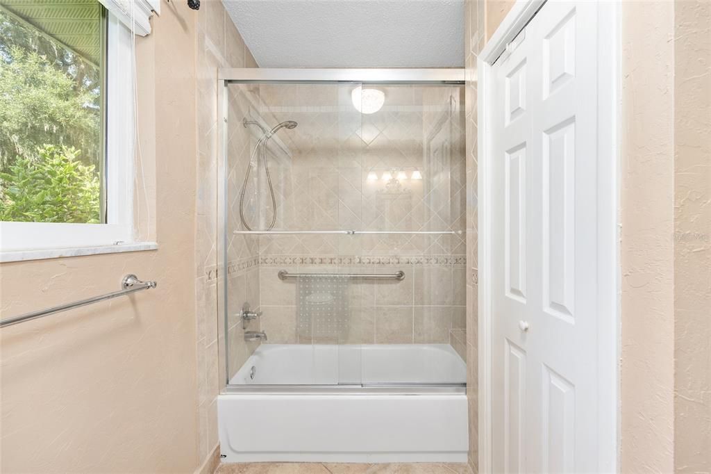 Active With Contract: $499,900 (4 beds, 3 baths, 2683 Square Feet)