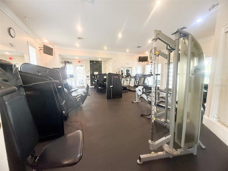 For Sale: $255,000 (2 beds, 2 baths, 886 Square Feet)