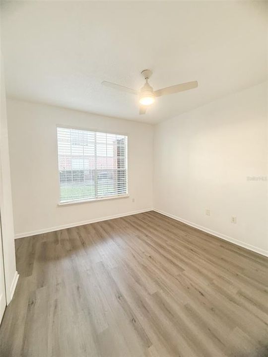 For Sale: $255,000 (2 beds, 2 baths, 886 Square Feet)