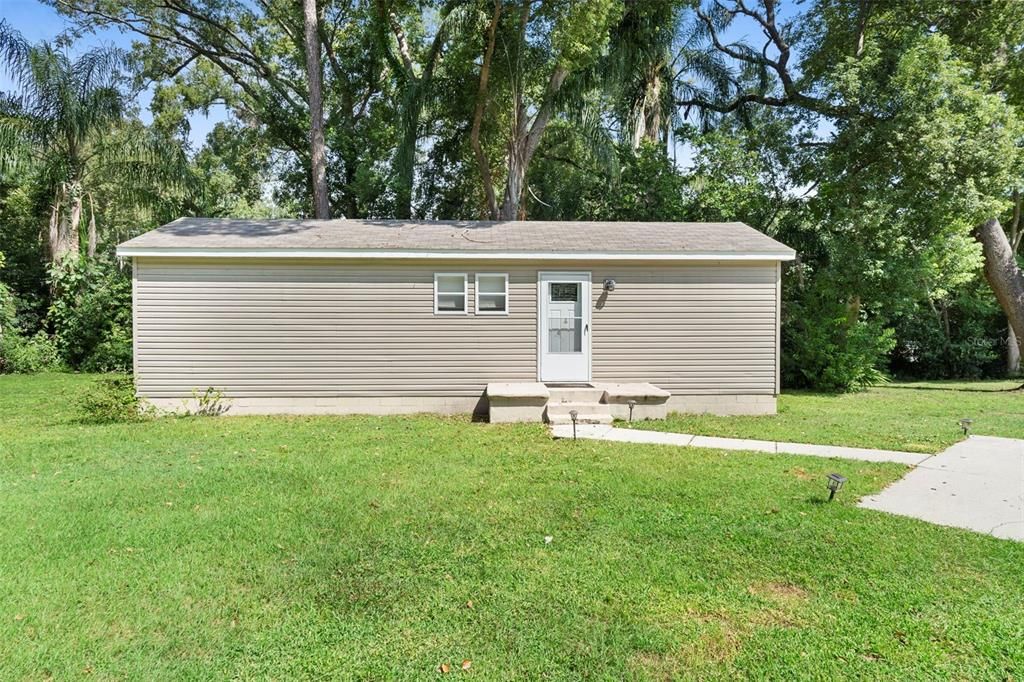 For Sale: $685,000 (3 beds, 2 baths, 2715 Square Feet)