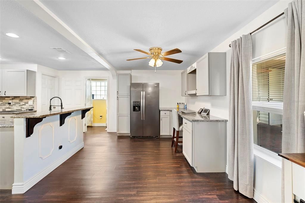 For Sale: $685,000 (3 beds, 2 baths, 2715 Square Feet)