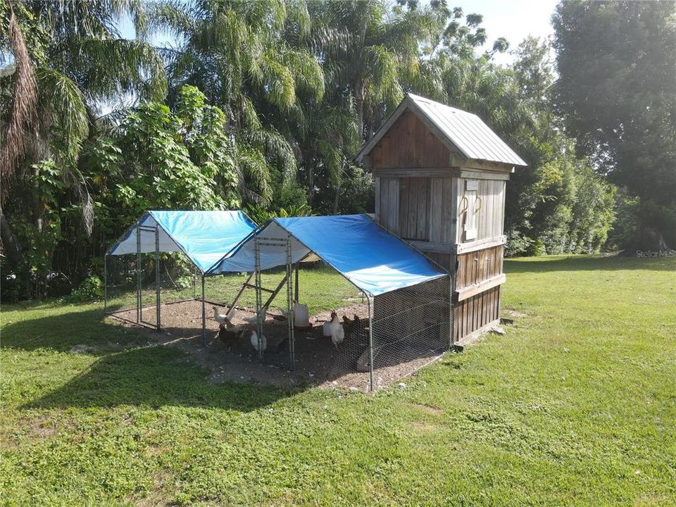 For Sale: $685,000 (3 beds, 2 baths, 2715 Square Feet)