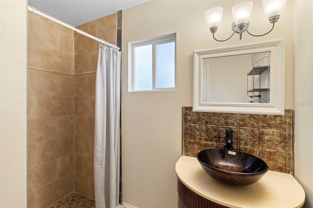 For Sale: $685,000 (3 beds, 2 baths, 2715 Square Feet)