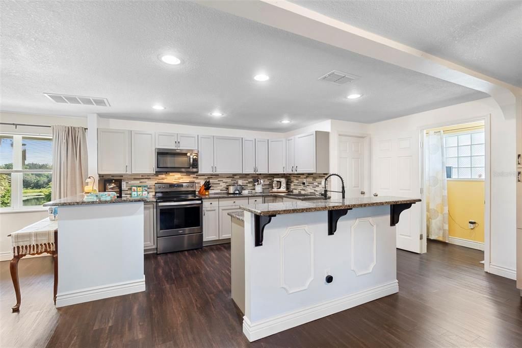 For Sale: $685,000 (3 beds, 2 baths, 2715 Square Feet)