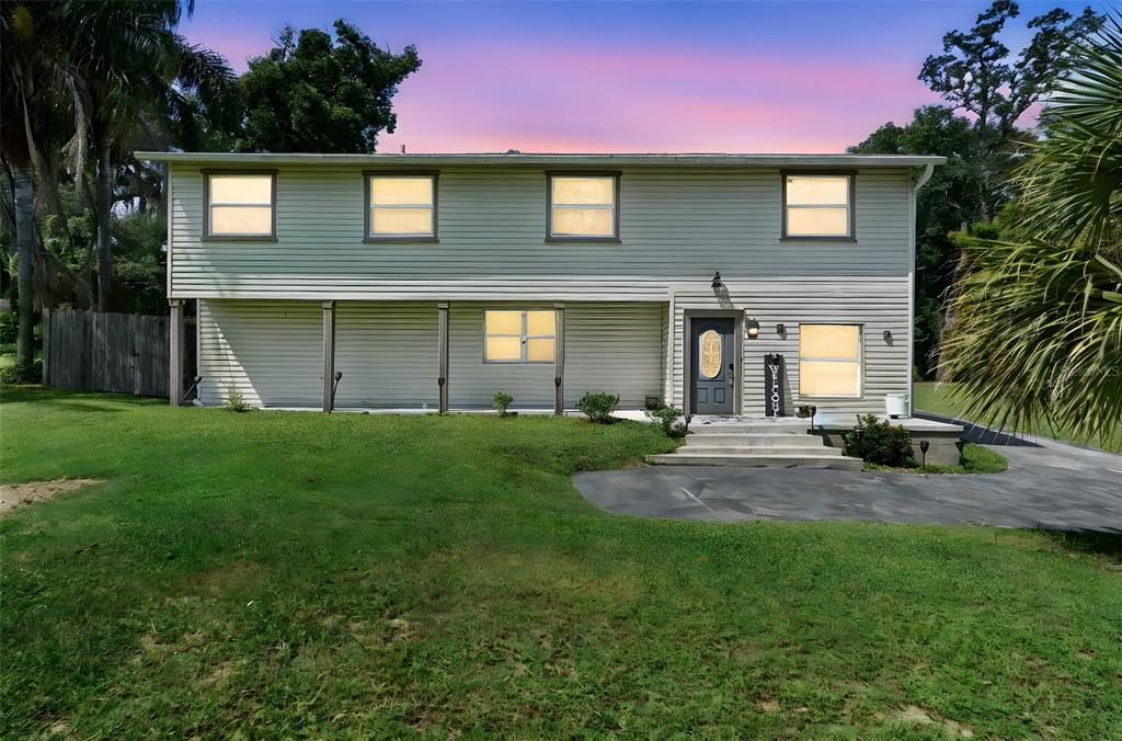 For Sale: $685,000 (3 beds, 2 baths, 2715 Square Feet)