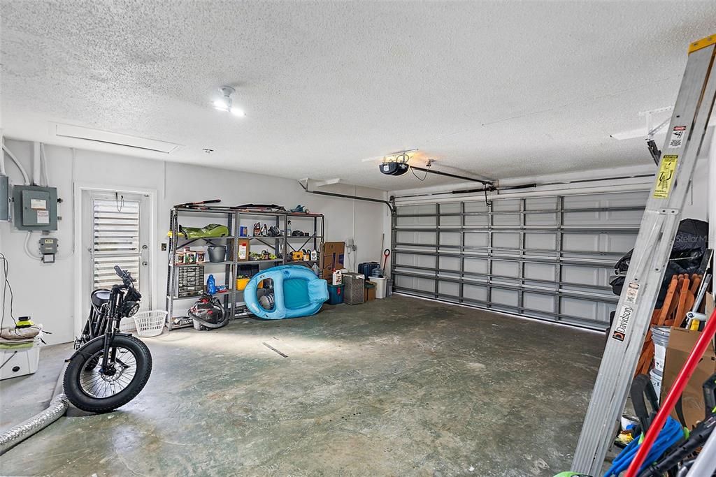 合同活跃: $520,000 (3 贝兹, 2 浴室, 1565 平方英尺)