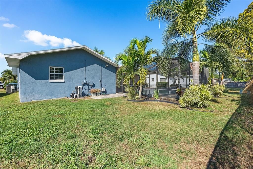 合同活跃: $520,000 (3 贝兹, 2 浴室, 1565 平方英尺)