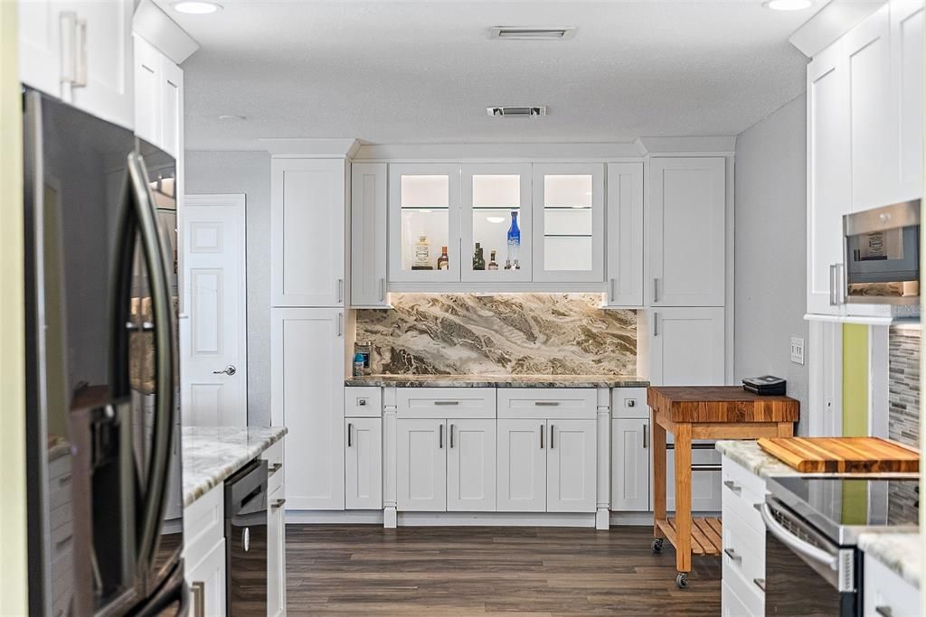 合同活跃: $520,000 (3 贝兹, 2 浴室, 1565 平方英尺)