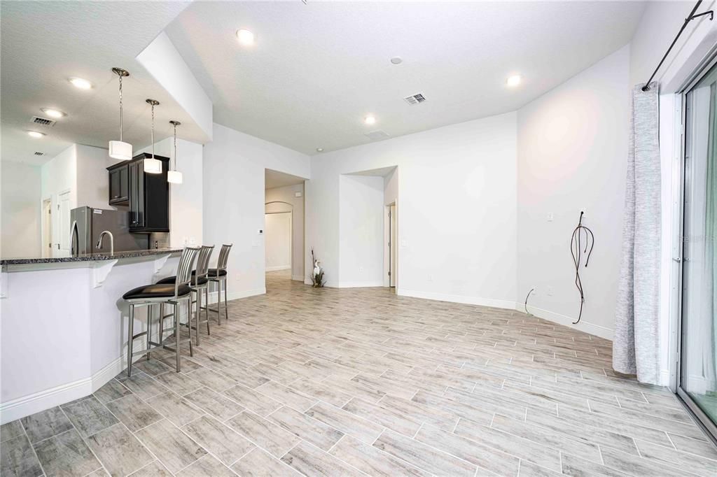 En Venta: $330,000 (3 camas, 2 baños, 1876 Pies cuadrados)