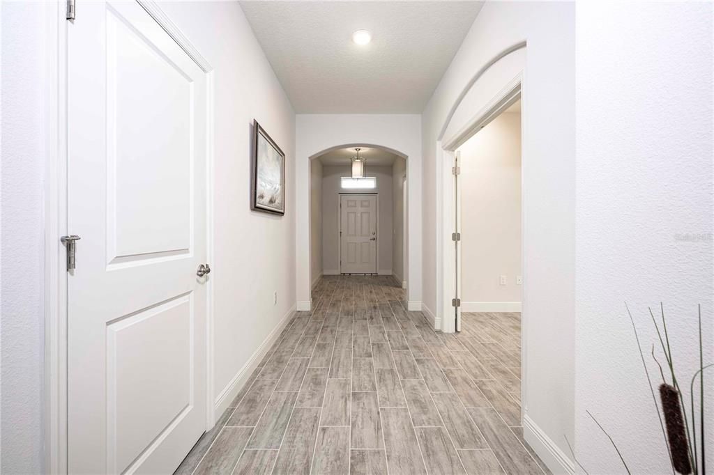 En Venta: $330,000 (3 camas, 2 baños, 1876 Pies cuadrados)